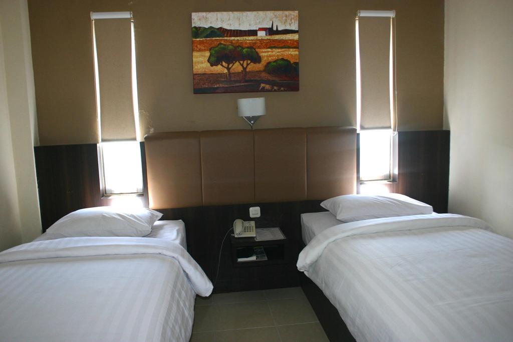 Royal Mamberamo Hotel Sorong Pokoj fotografie