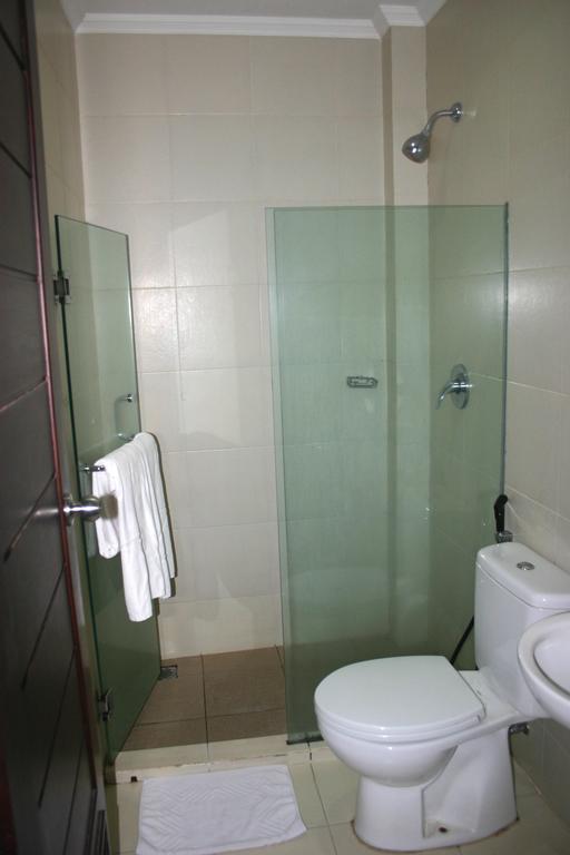 Royal Mamberamo Hotel Sorong Pokoj fotografie