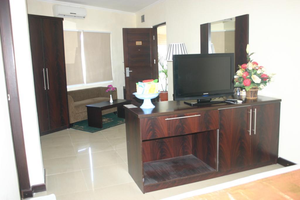 Royal Mamberamo Hotel Sorong Pokoj fotografie