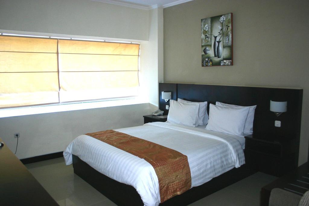Royal Mamberamo Hotel Sorong Pokoj fotografie