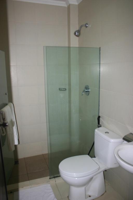 Royal Mamberamo Hotel Sorong Pokoj fotografie