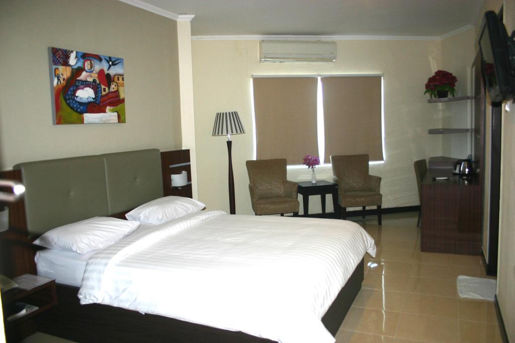Royal Mamberamo Hotel Sorong Pokoj fotografie