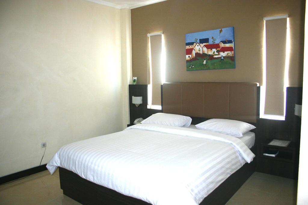 Royal Mamberamo Hotel Sorong Pokoj fotografie