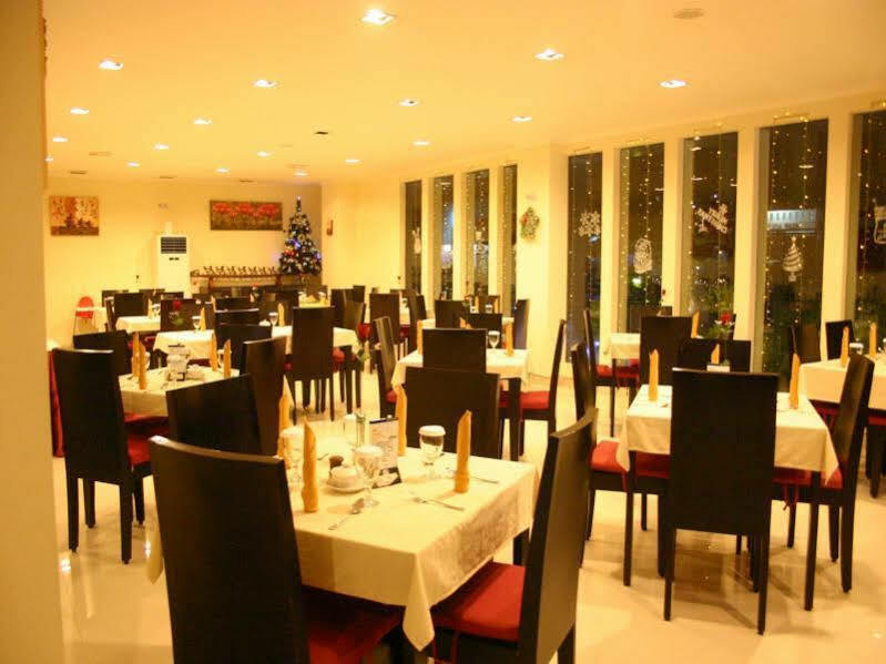 Royal Mamberamo Hotel Sorong Exteriér fotografie