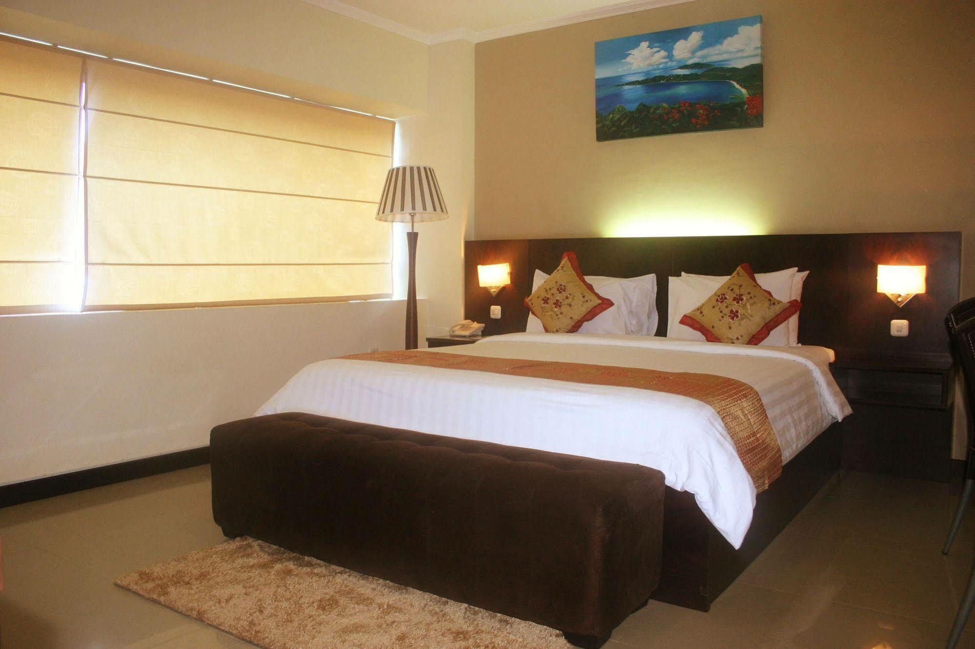 Royal Mamberamo Hotel Sorong Exteriér fotografie