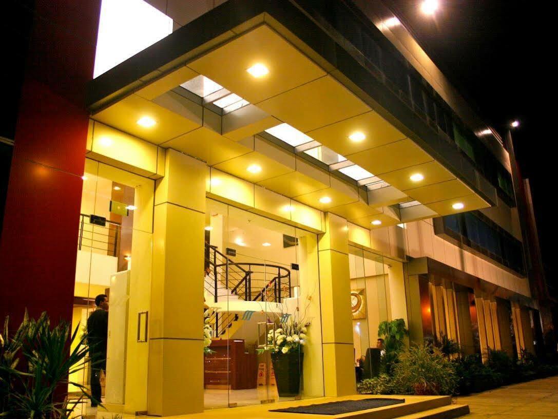 Royal Mamberamo Hotel Sorong Exteriér fotografie